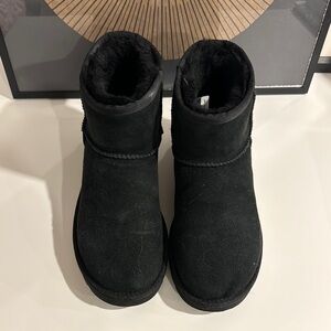 Classic Mini UGG Black Boots